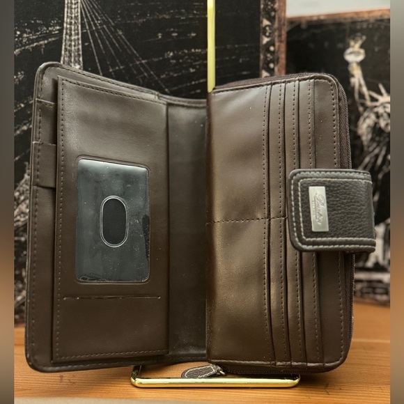 BUXTON Brown Large Leather Wallet GUC - Picture 5 of 8
